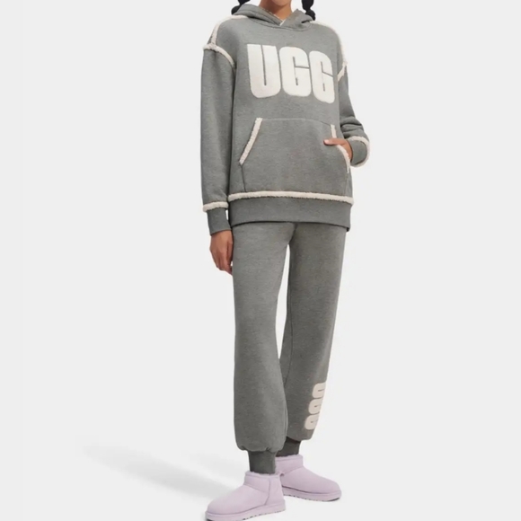 UGG Daylin Bonded Fleece Unisex Sweatpants with Logo Sz Small *NWT* MSRP $148 - Picture 4 of 13